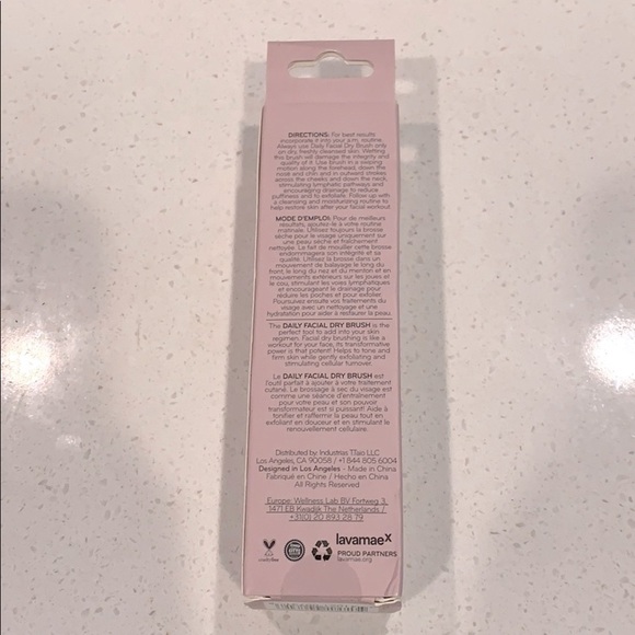 Daily Concepts Daily Facial Dry Brush New in Box - Picture 8 of 11